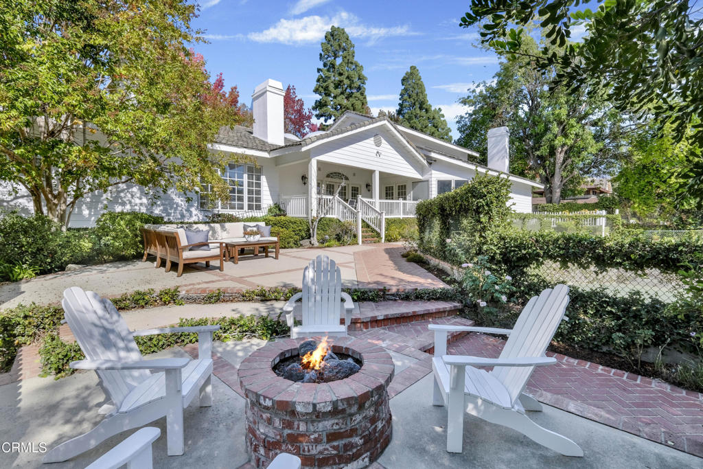 832 Valley Crest Street