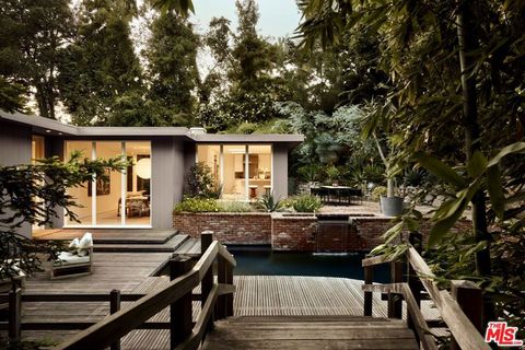 2831 Nichols Canyon Road Los Angeles CA 90046