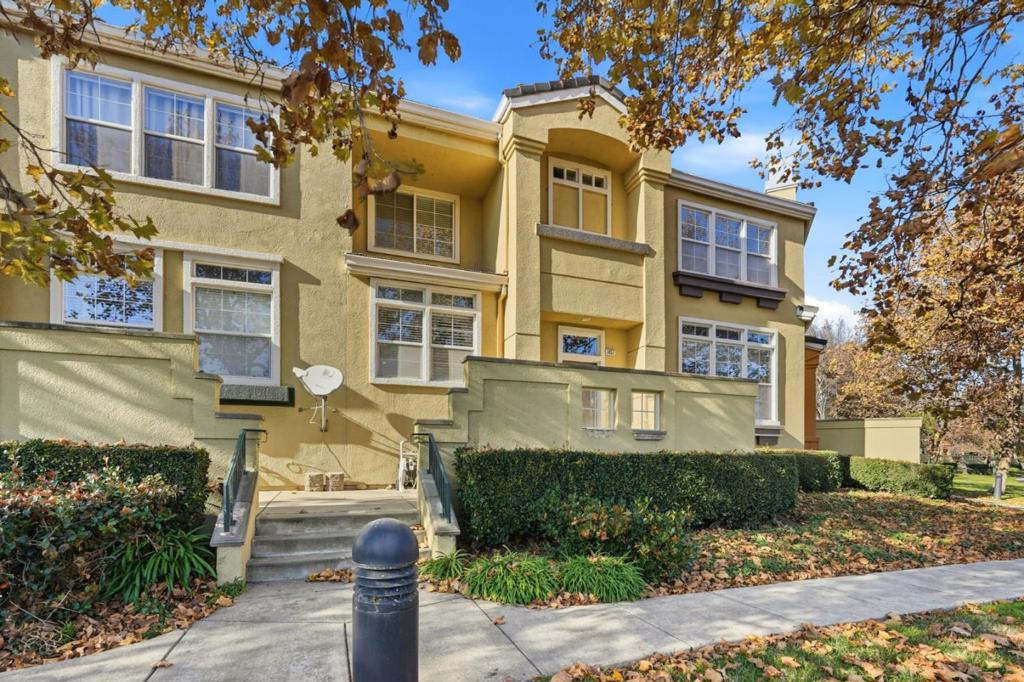 3506 Dickenson