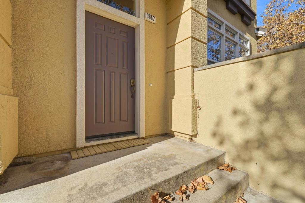 3506 Dickenson