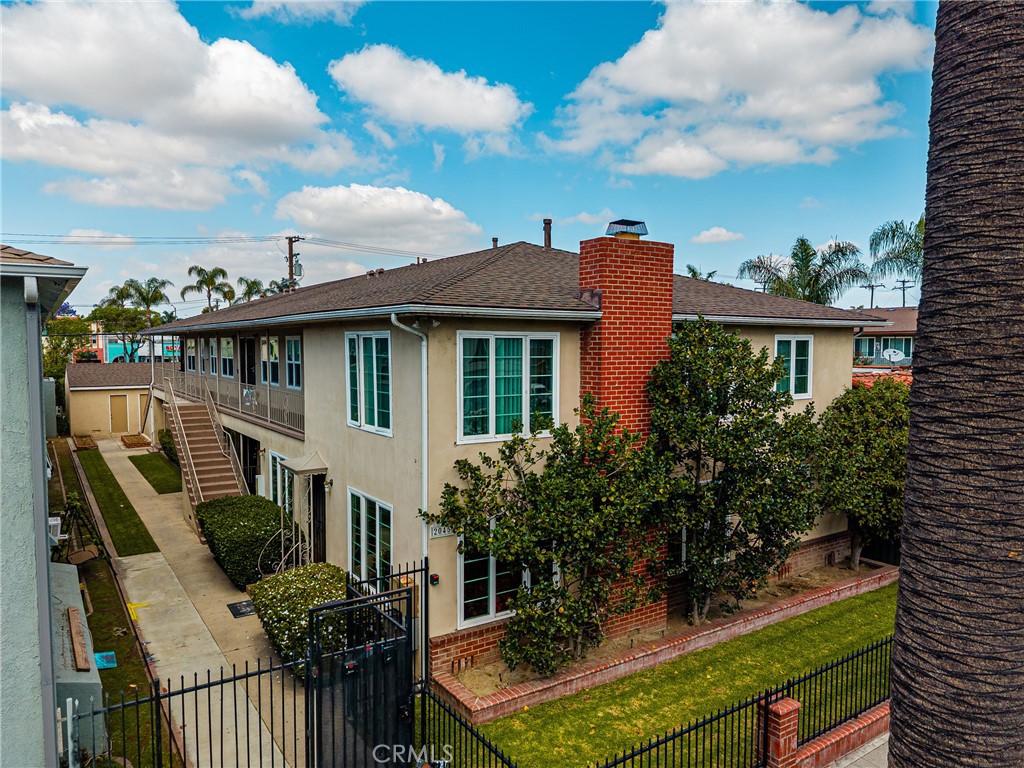 2045 Pine
