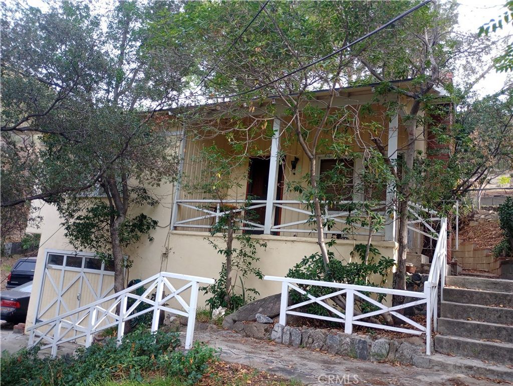 Photo of 7916 Glenties Lane, Sunland, CA 91040 (MLS # BB26039267)