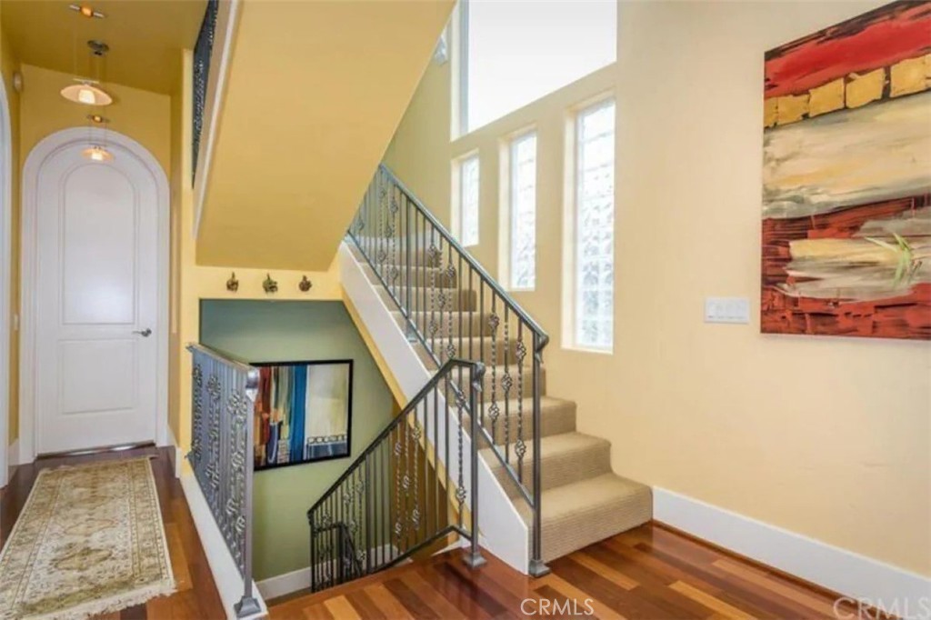 PROPERTIES 325 Juanita Avenue