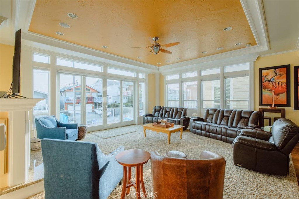 PROPERTIES 325 Juanita Avenue