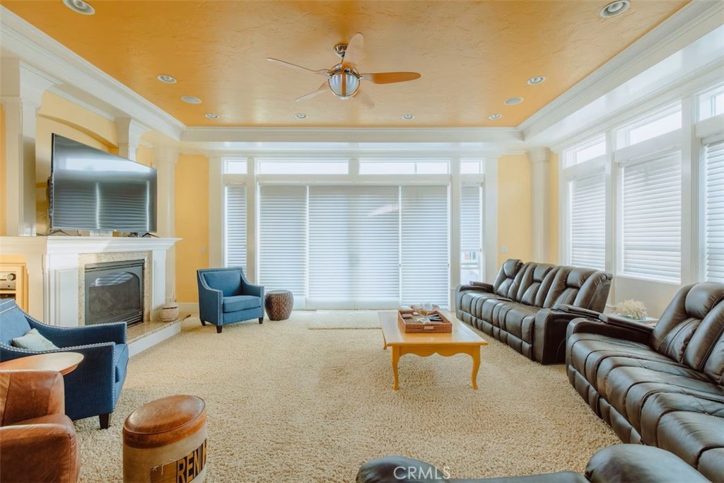 PROPERTIES 325 Juanita Avenue