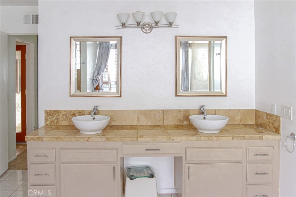 Indian Wells (32508) - Residential