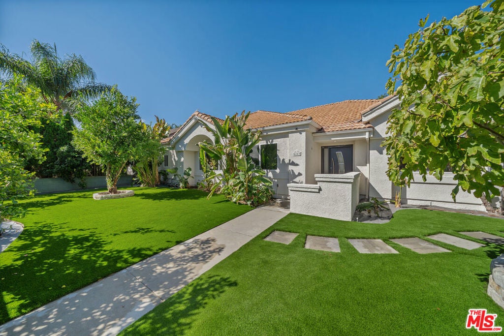 6243 Fallbrook Avenue