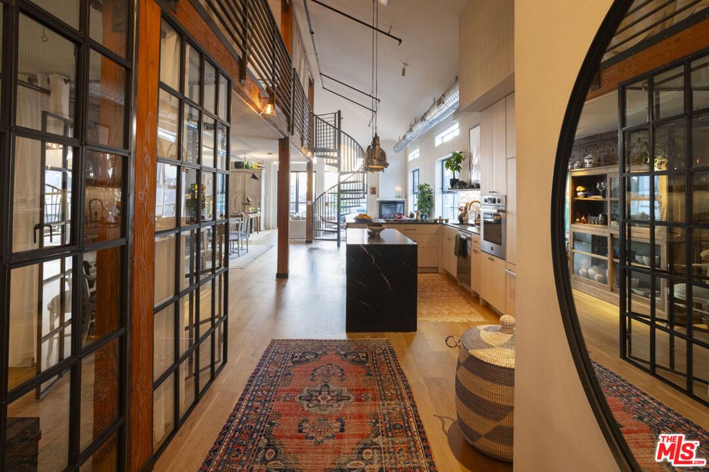 Photo of 4115 Glencoe Avenue #412, Marina Del Rey, CA 90292 (MLS # 26668961)