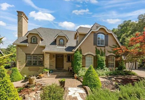 Photo of 1880 Hollyhock Lane, Gilroy, CA 95020 (MLS # ML82041661)