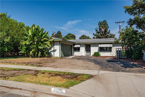 Photo of 412 S Vecino Avenue, Glendora, CA 91741 (MLS # CV26177271)