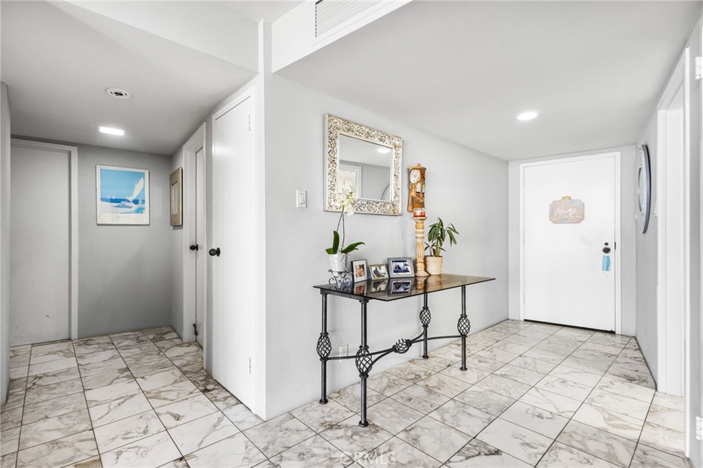 4337 MARINA CITY DR. 1041