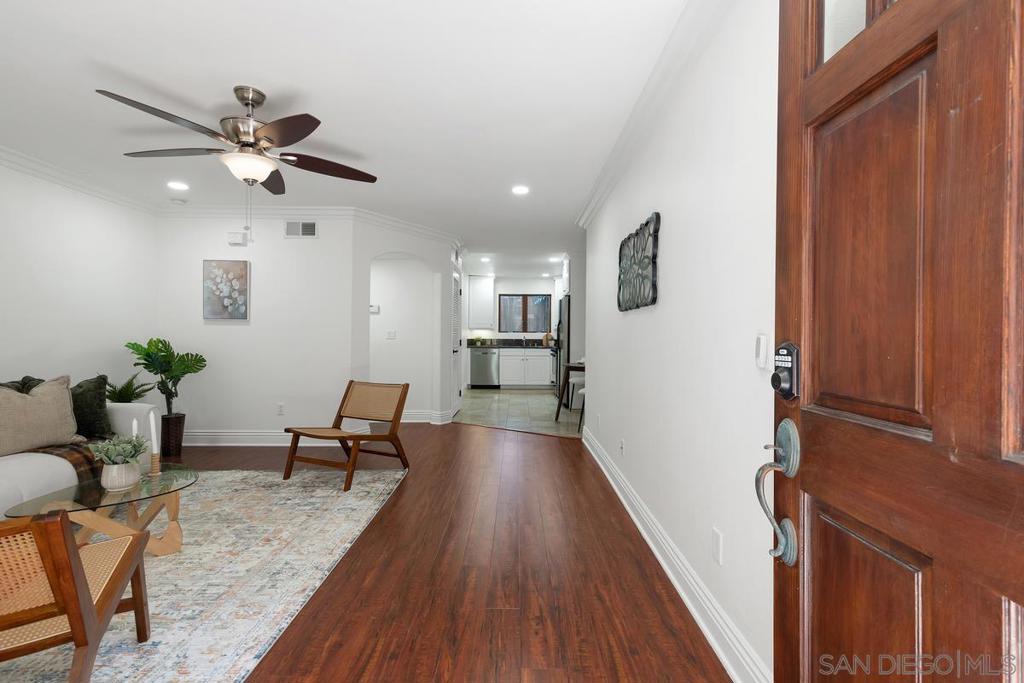 525 Marine St 3