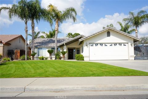 Photo of 10910 Mohican Dr, Bakersfield, CA 93312 (MLS # DW26058081)