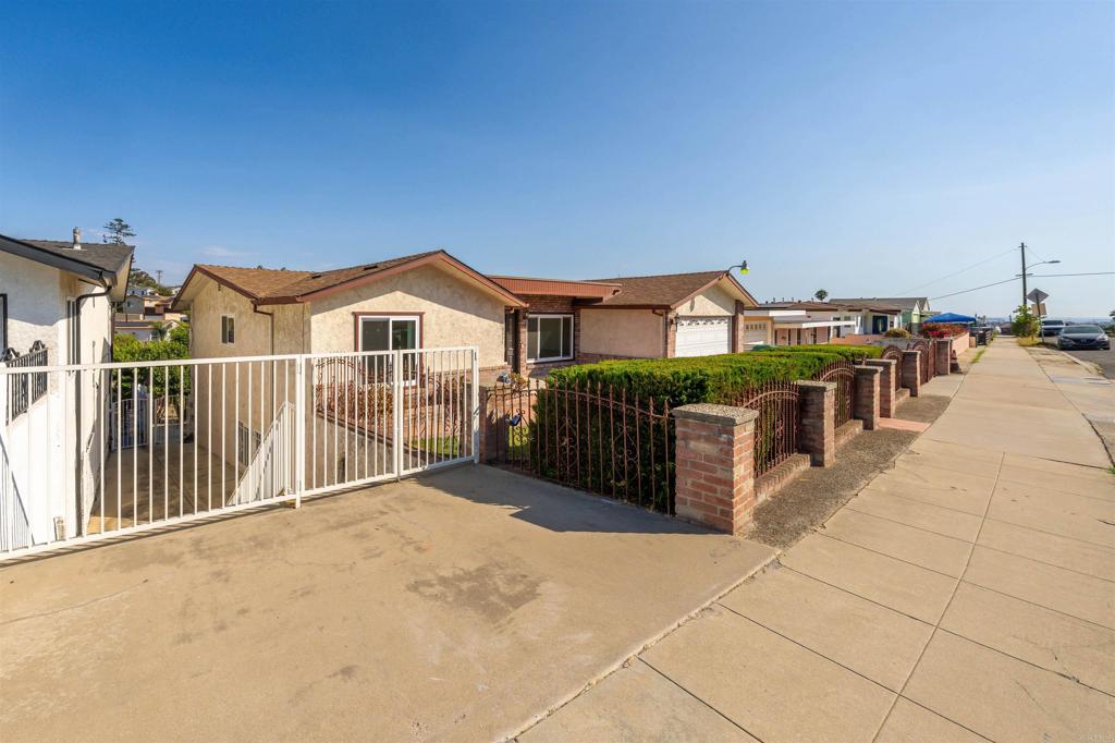 5535 San Mateo Drive
