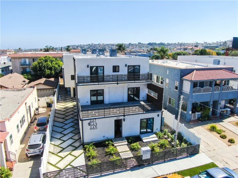 Photo of 665 W.11th st, San Pedro, CA 90731 (MLS # PW26225289)