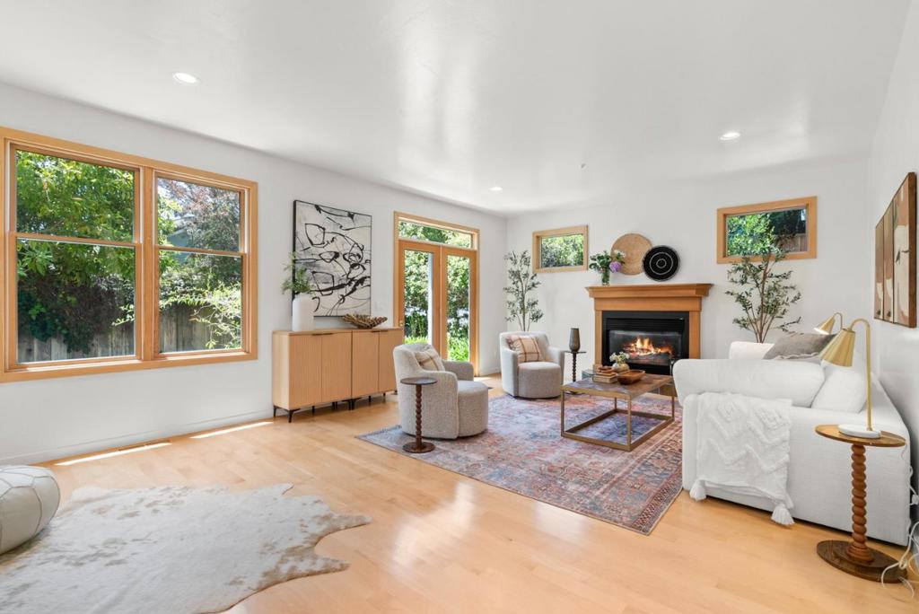 3135 Mar Vista Drive