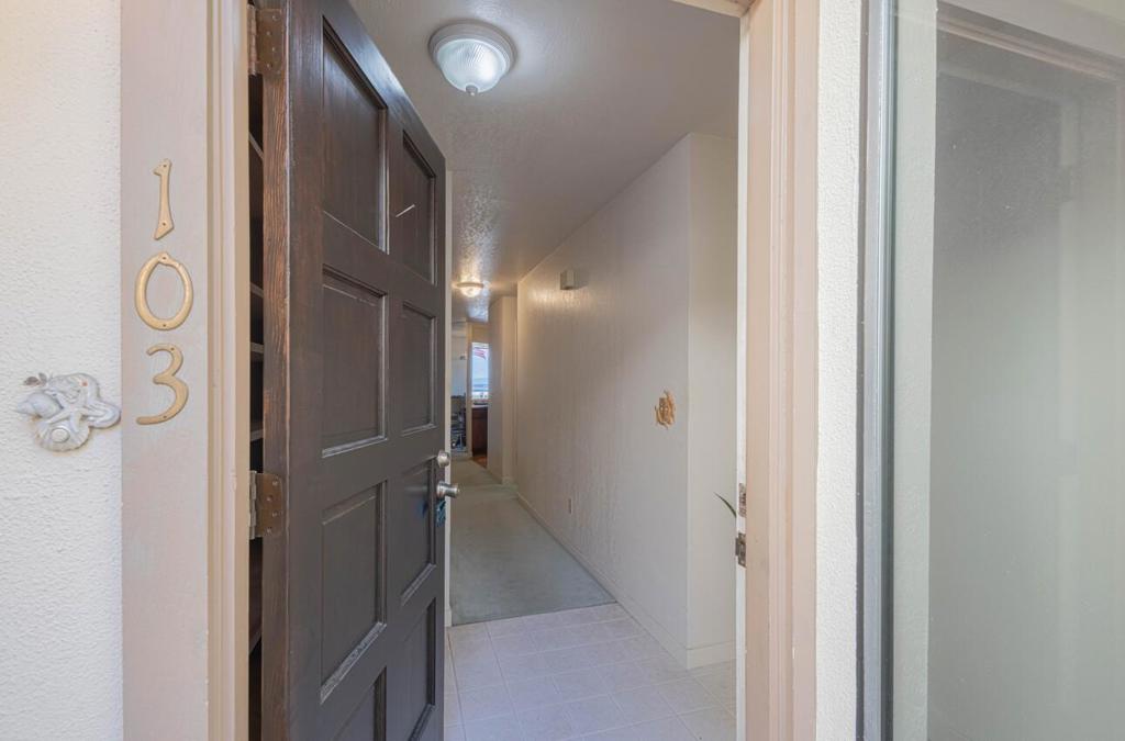 585 Hawthorne Street 103