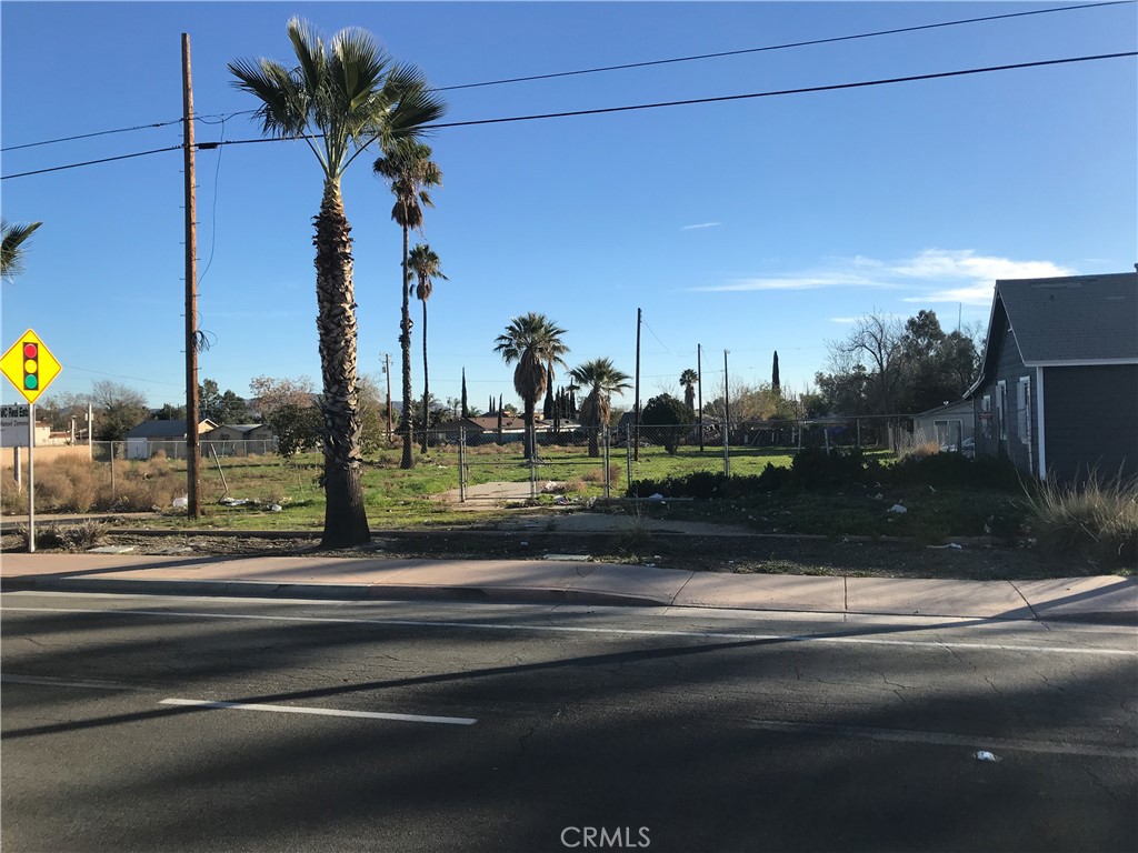 Prime development opportunity in the heart of Moreno Valley! This spacious 13,939 square foot vacant lot offers a rare chance to build near the center of town, just minutes from major shopping centers, schools, parks, and public transportation. With a mostly flat topography and easy street access, this parcel is ideal for a variety of uses.