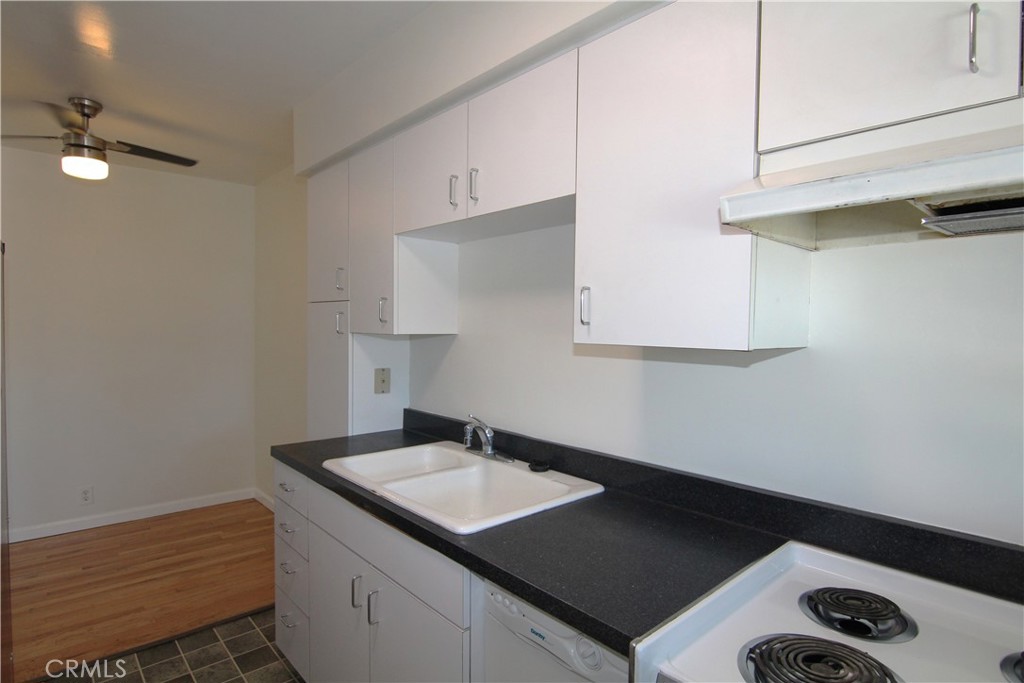 3130 E 2nd 10