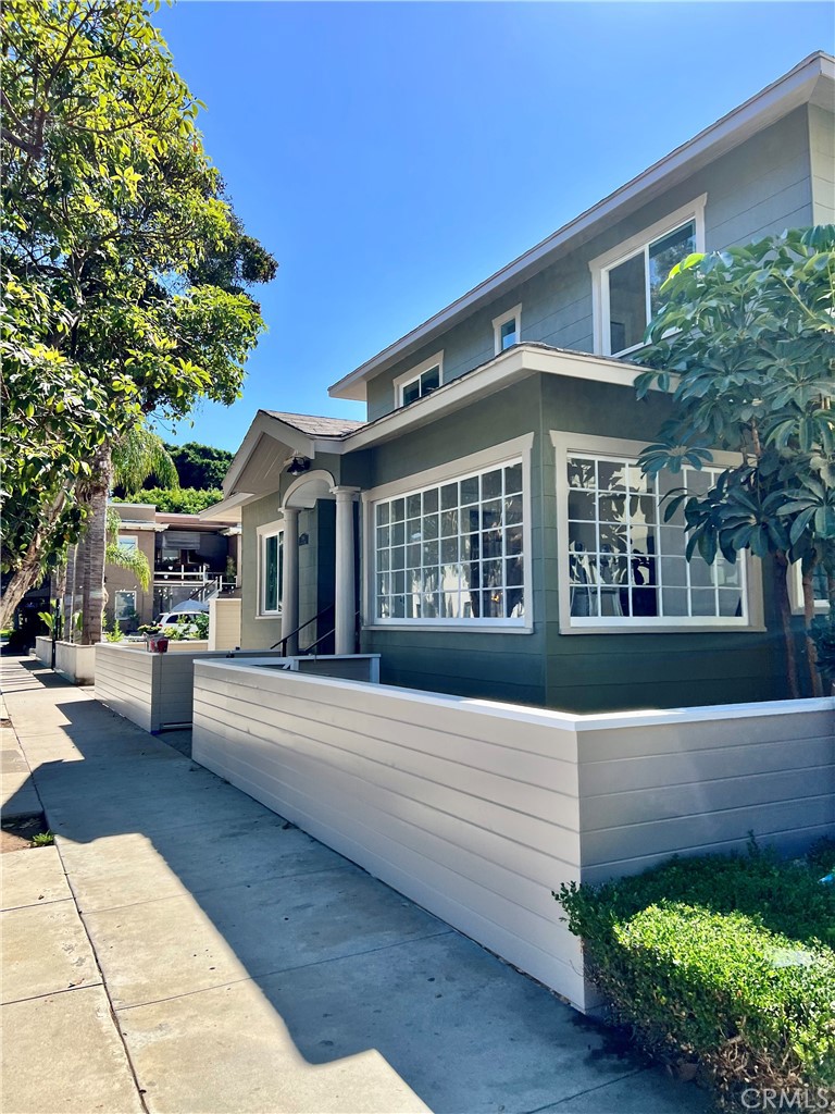 Alamitos Beach (AB) - Residential Lease