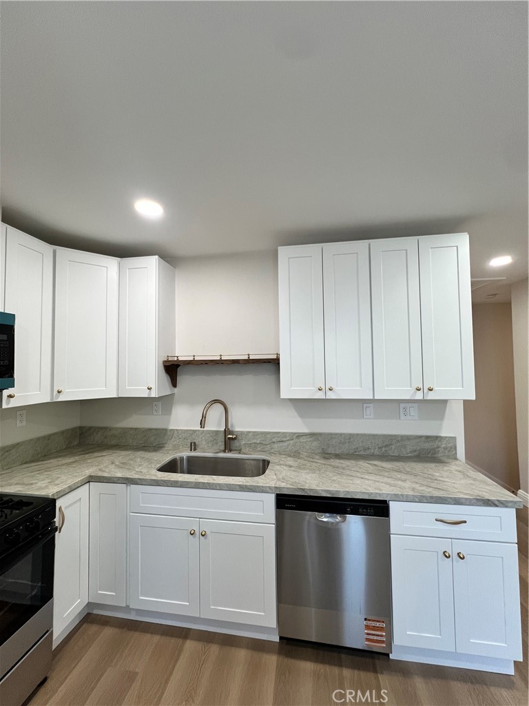 Alamitos Beach (AB) - Residential Lease
