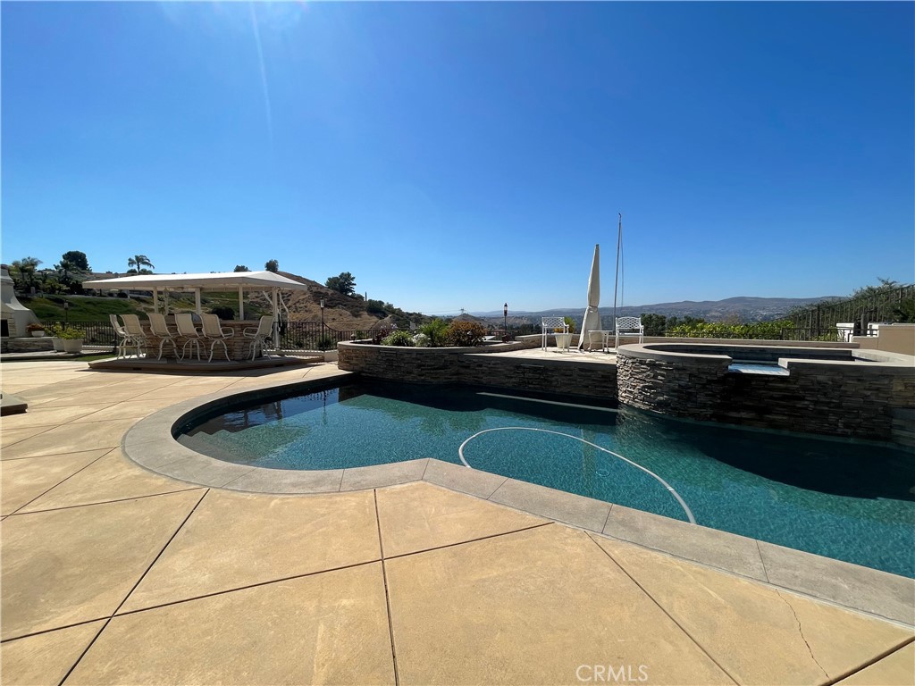 7801 E Bridgewood Drive E