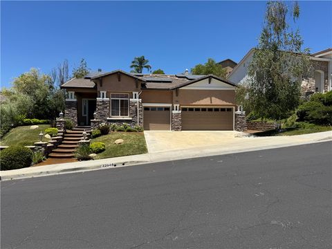 Photo of 22045 Milestone Street, Saugus, CA 91390 (MLS # SR25151319) Photo of 22045 Milestone Street, Saugus, CA 91390 (MLS # SR25151319)