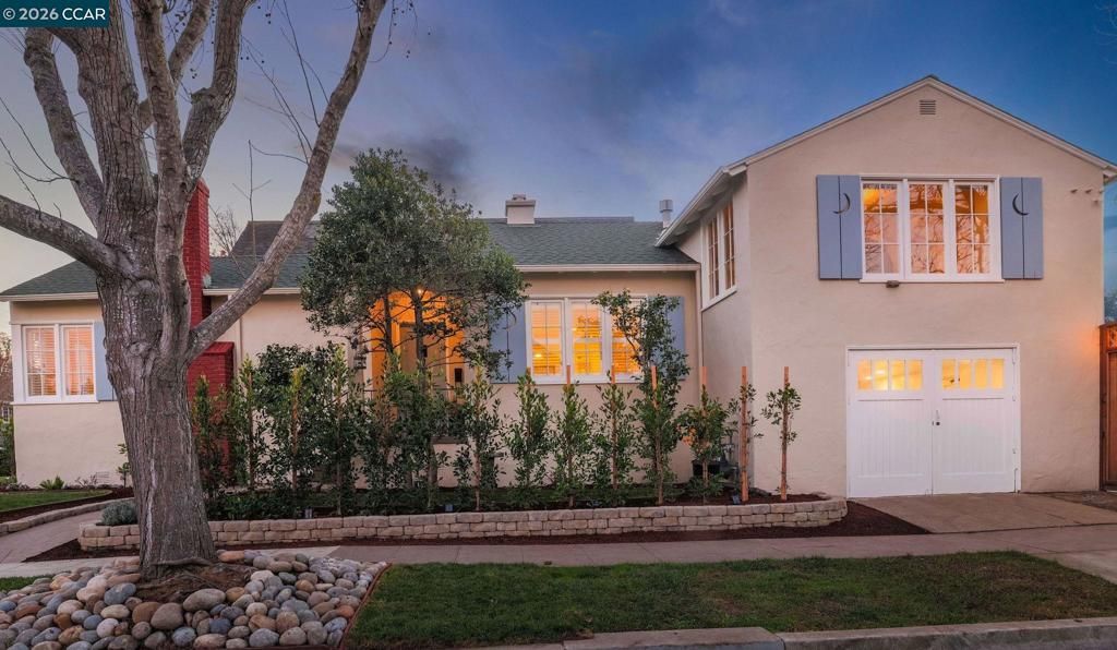 Photo of 1401 Paloma Ave Ave, Burlingame, CA 94010 (MLS # 41120701)