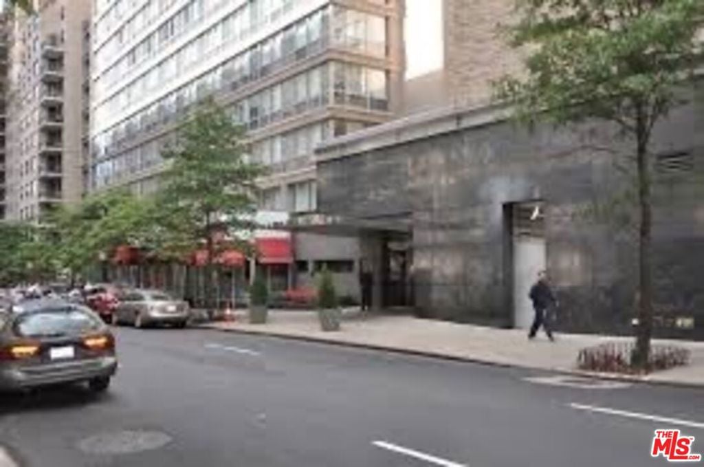 155 W 66 Street