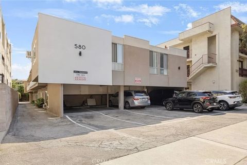 Photo of 580 W Stocker Street #8, Glendale, CA 91202 (MLS # BB26066617)