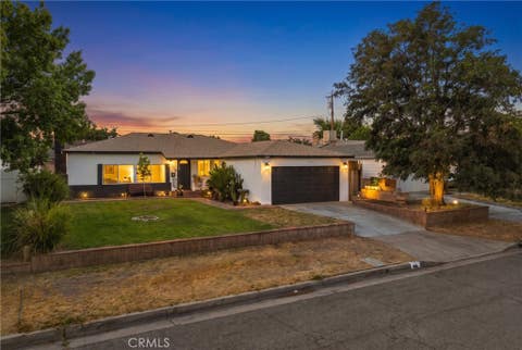 Photo of 1050 W Avenue J6, Lancaster, CA 93534 (MLS # SR26168102)