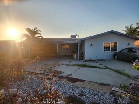 7804 Peacock Highland CA 92346