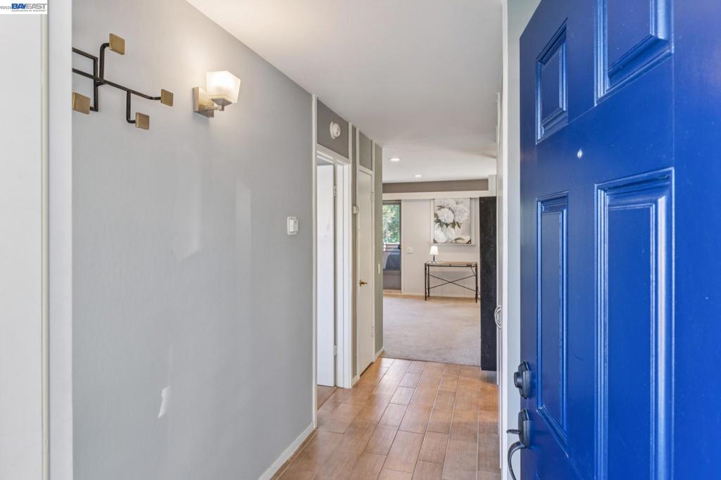 2133 Donald Dr DR 18, Moraga CA 94556