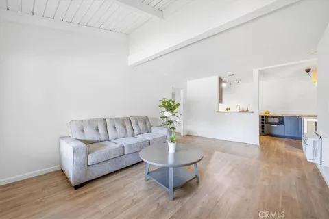 MLS: OC26082361