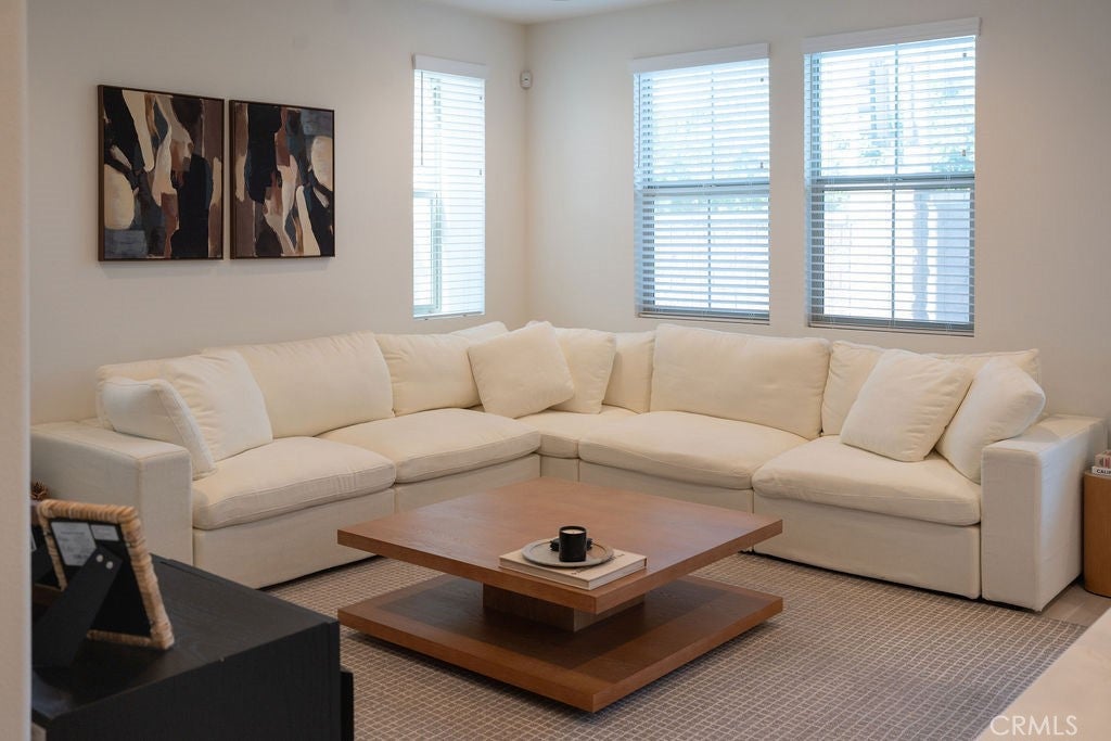 16111 Meadowhouse Ave