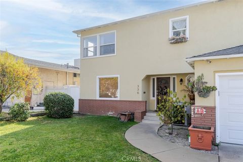 Photo of 336 W Lexington Drive #A, Glendale, CA 91203 (MLS # GD25277521)