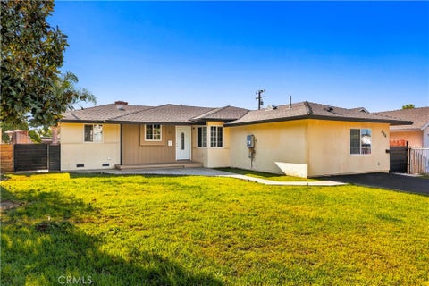 Photo of 512 N Lazard Street, San Fernando, CA 91340 (MLS # CV26216640)
