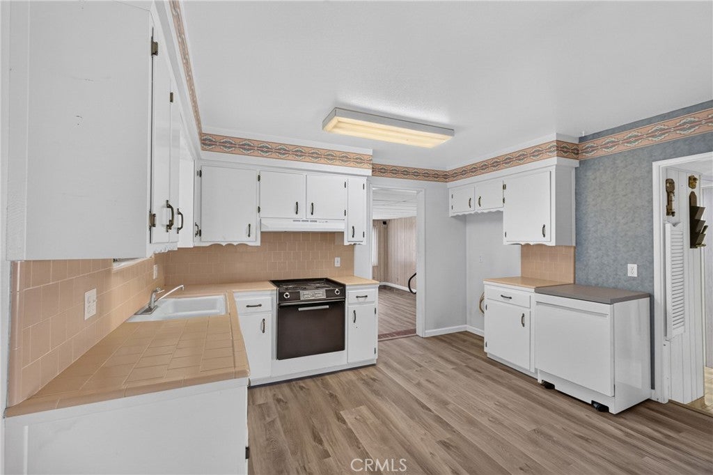 1163 Santa Lea