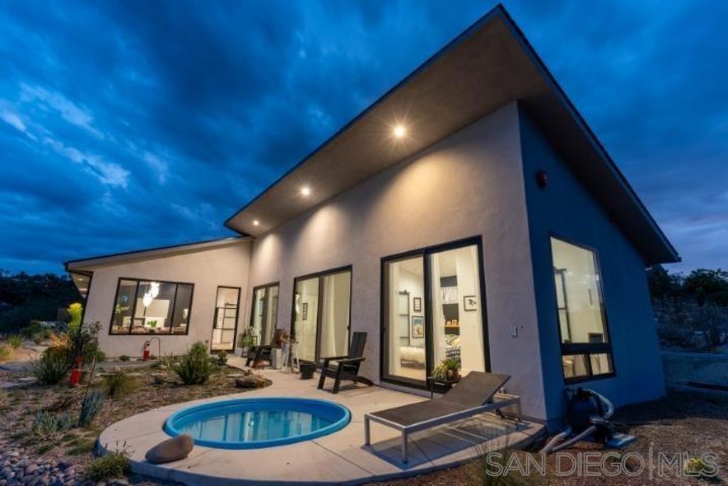 Photo of Fallbrook, CA 92028 (MLS # 250042087SD)