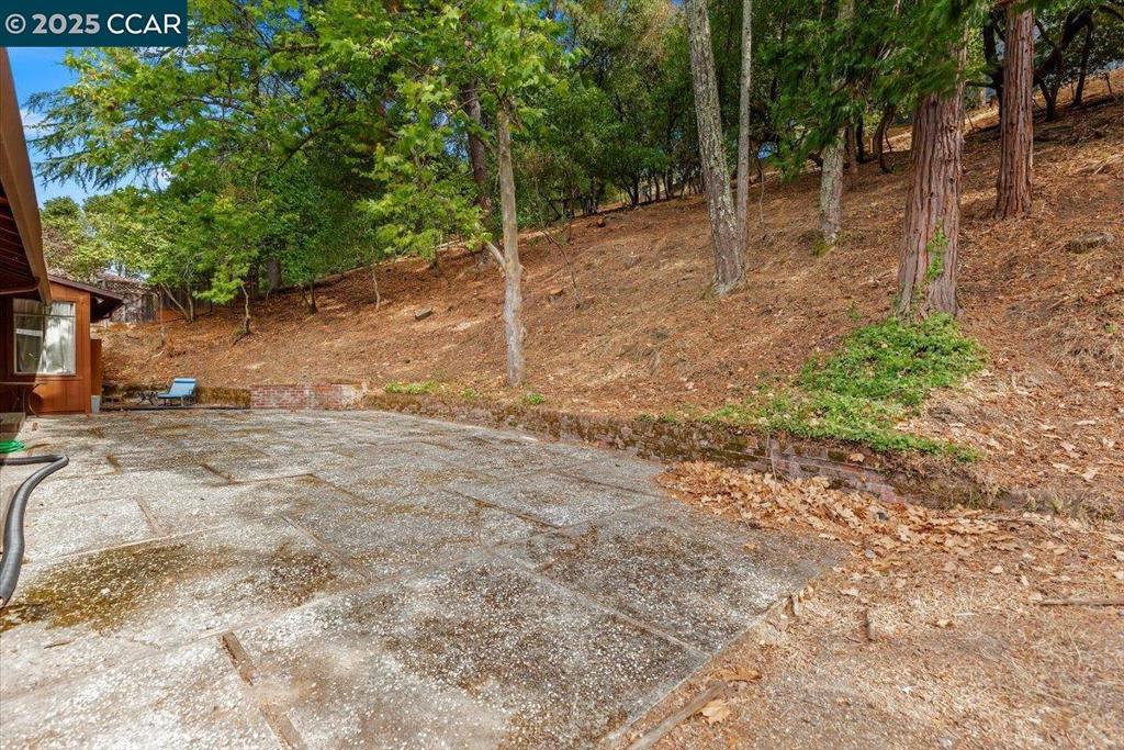 CHARLES HILL - Residential