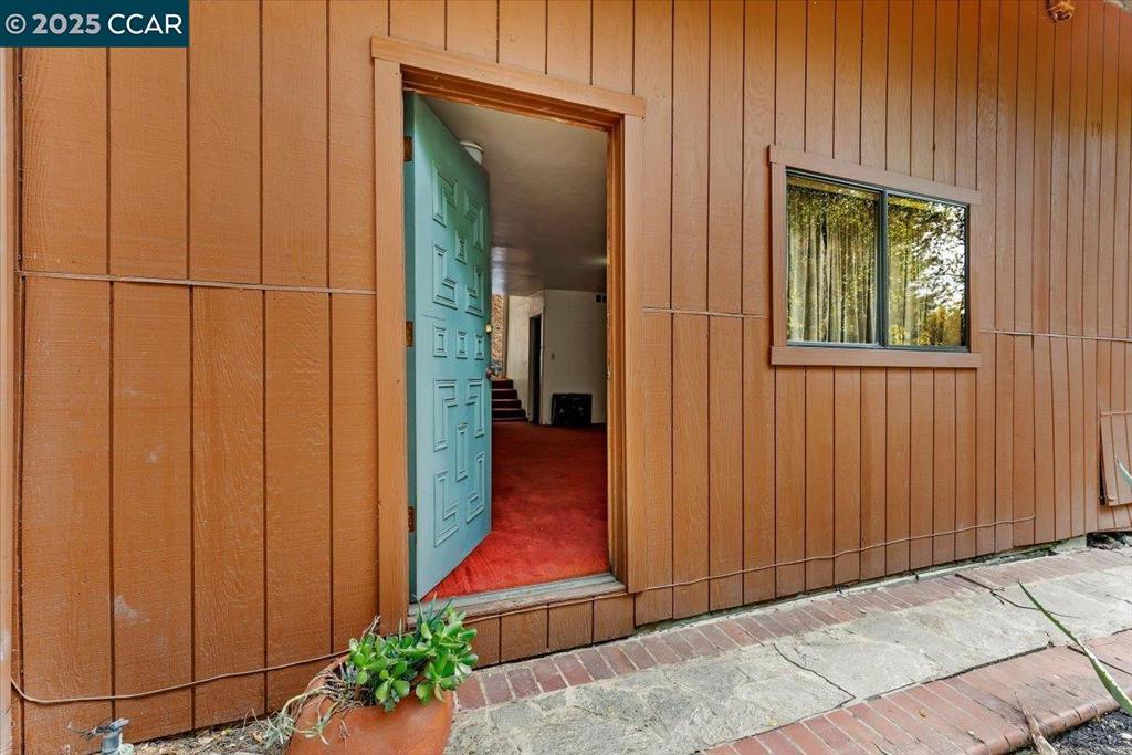 CHARLES HILL - Residential