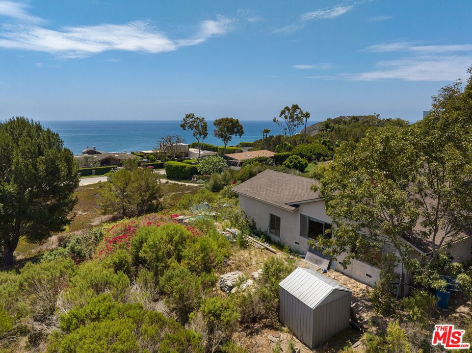 29029 Cliffside Drive