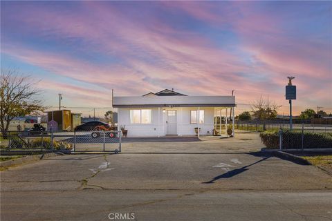 Photo of 15109 Anacapa Road, Victorville, CA 92392 (MLS # CV26009885)