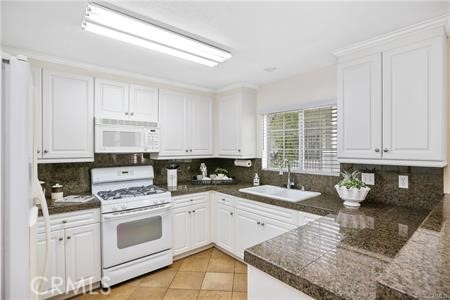 Canyon Villas (CANV) - Residential Lease