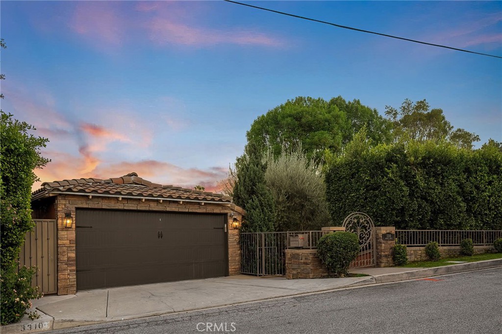 Properties 1 3310 Bennett Drive