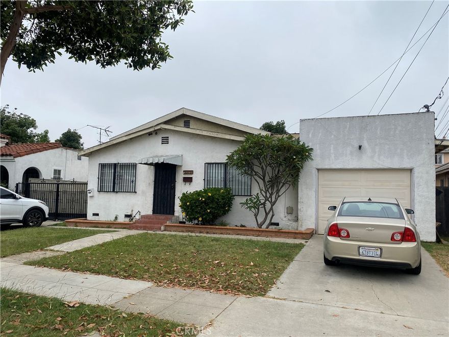 Perfect Investment Units.  Bring your buyers and investors.  Front unit: 5 bedroom / 2 bath Back unit: 1 bedroom / 1 bath, with a small bonus room that can be use as a study room, long drive way, 2 door garage can be converted into an ADU.  Great potential.