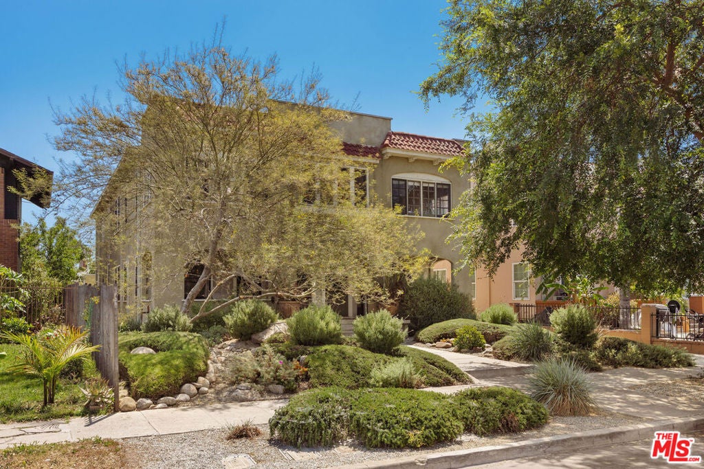 1532 4th Avenue, Los Angeles CA 90019