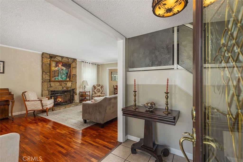 1734 Bluestone