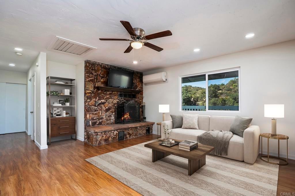 24541 MANZANITA DR