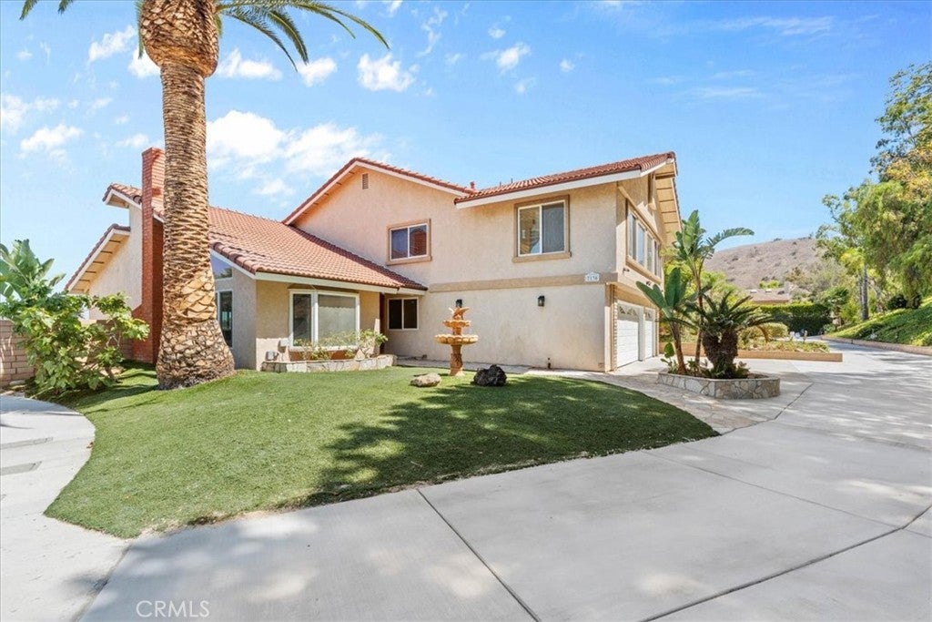 7130 E Colter